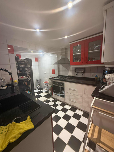Casa En Condominio De 3 Dormitorio Y 3 Baños Más Servicio.