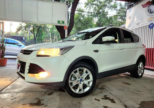 Ford Escape 2.0 Titanium Ecoboost Mt