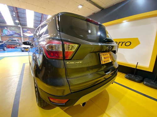 Imagen 4 de 13 de Ford Escape 4x4