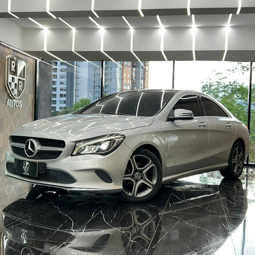 Mercedes-Benz Clase CLA 1.6 Essential