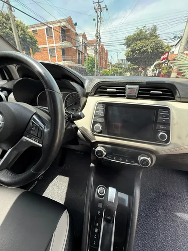 Nissan Versa Versión Exclusive Automático Modelo 2021