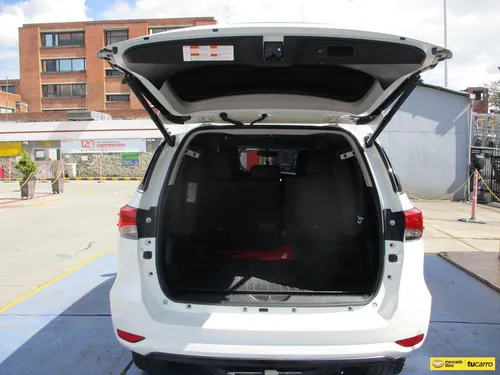 Toyota Fortuner Srv 4x2 2700cc At Aa