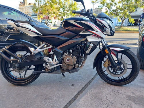 Imagen 13 de 16 de Bajaj Rouser