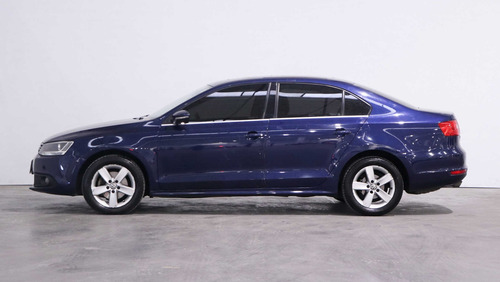 Imagen 7 de 15 de Volkswagen Vento 2.5 Advance Plus Tiptron 170cv - 341534