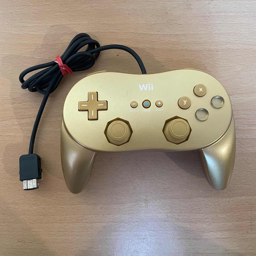 Classic Wii Pro Controller Dorado Original Rvl-005(-02)