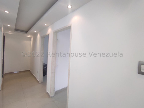 Imagen 2 de 16 de Casa En Venta Centro Maracay 22-2778 Hc