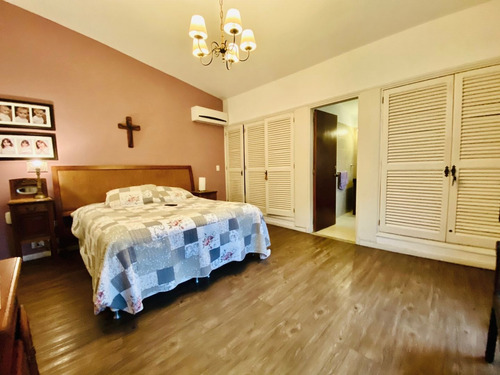 Casa En Venta De 3 Dormitorios En Playa Mansa