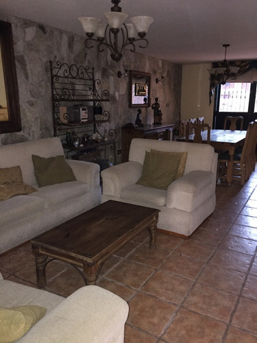 Imagen 2 de 14 de Venta De Townhouse En Llano Alto Carrizal,monte Rey Uno