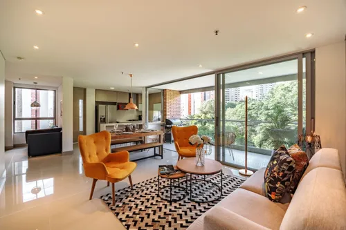 Apartamento En Arriendo En Provenza. Cod A15650