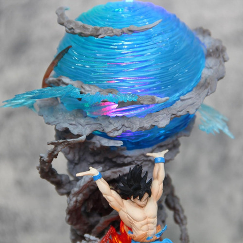 Boneco Goku Genkidama Action Led de 24 cm em Dragon Ball Z