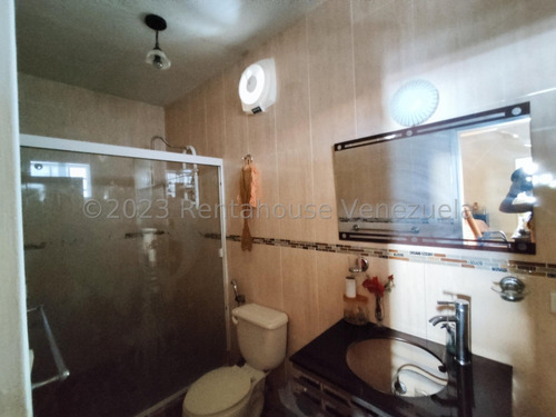 Casa En Venta Canaima Ii Guatire. 24-3741 Jt