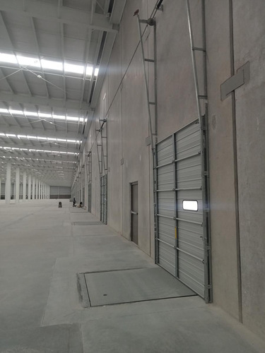 Nave Industrial En Renta En Apaseo Guanajuato 12,000 M2