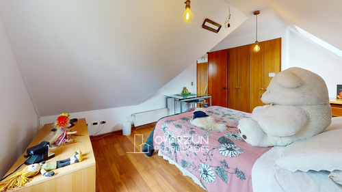 Casa Familiar De 5 Dormitorios Con Amplio Terreno De 746 M2