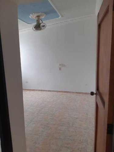 Casa Cerca A La Universidad Del Área Andina En Valledupar. 06mpc