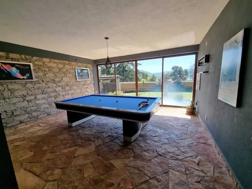 Casa Con Amplias Terrazas Y Jacuzzi En Venta