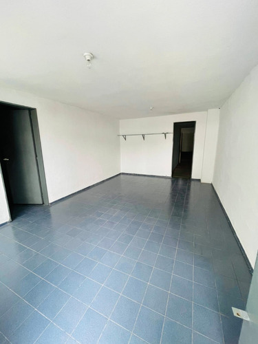 Venta De Galpón De 250 M² A M De Ruta 9 Sur, Córdoba. Argentina