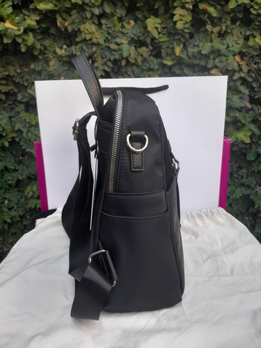 Mochila Mujer Dama Ana Prune Nylon Con Bolsa Negro Liso
