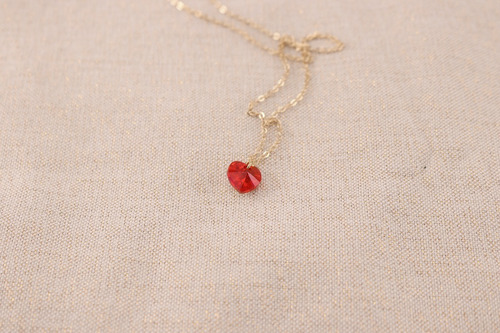 Imagen 2 de 5 de Cadena Baño De Oro Dije Swarovski Corazón Rojo