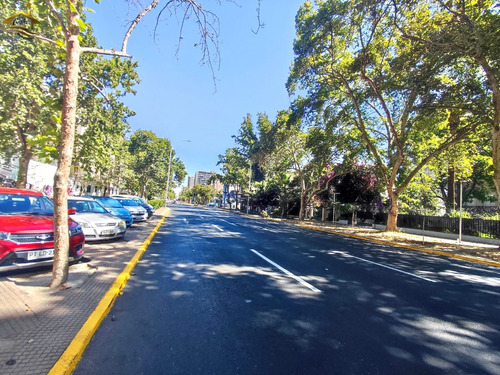 Paño Inmobiliario Acceso A Tres Vias/metro Baquedano