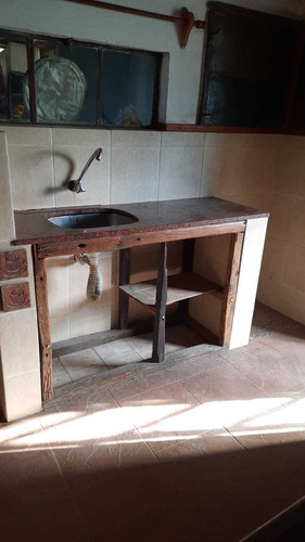Chacra Con Casa Amplia Y Pequeña Cabaña En Ruta 7 Km 50.