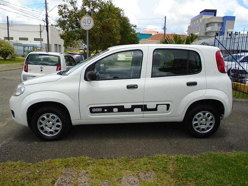 Fiat Uno Vivace 1.0 8v Flex 4p Mec.