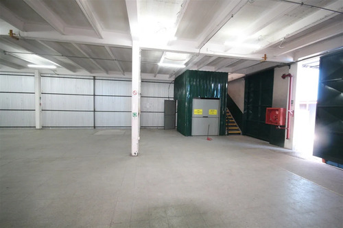 Bodega Con Oficinas En Recinto Logístico Del Sector De Macul