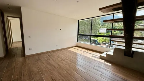 Apartamento En Venta En Loma Del Escobero. Cod V12705