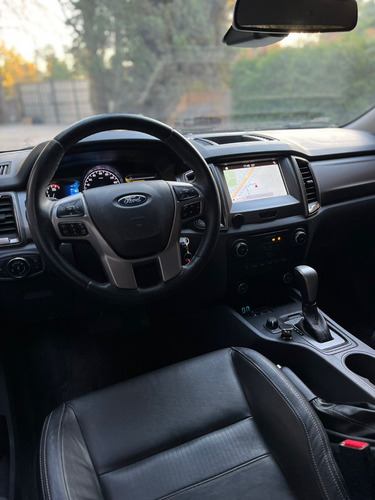 Imagen 11 de 20 de Ford Ranger Black Edition Cabina Doble 4x4 Diesel At