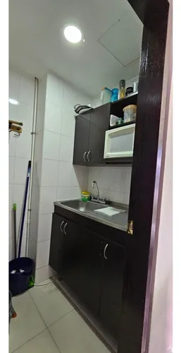 Excelente Oficina, Ubicado En El Sector Poblado