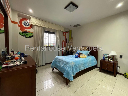 Apartamento En Venta En Campo Alegre En Edificio Con Pozo