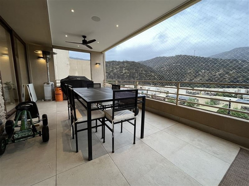Casa En Venta 4 Dormitorios Como Nueva En Lo Barnechea