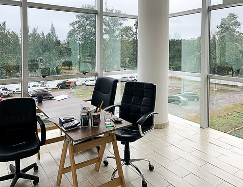 Venta De Oficina En Excelente Ubicación, Amaneceres Office