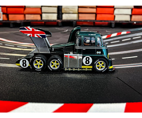Carrera Racetruck Cabover Verde No.8 1:32 Digital Slot