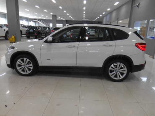 BMW X1 X1 Sdrive 2.0i Activeflex 4p Automático
