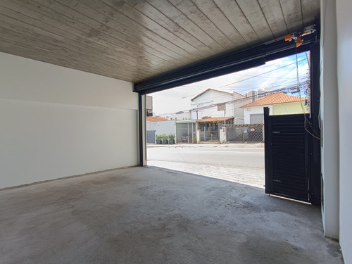 Ponto Comercial, Salão 220 Metros( Valor C/ Iptu ) 02,04ou06 Vagas Cobertas,02 Banheiros, Pé Direito 3,80 De Altura, Localizado Na Rua: Dr. Mario Vicente,484 Bairro Do Ipiranga São Paulo Sp