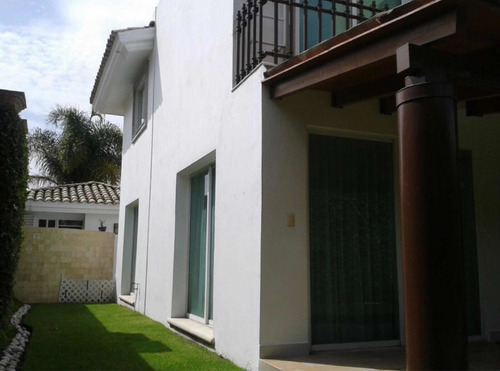 Imagen 2 de 14 de Se Renta Hermosa Y Muy Segura Casa En Lomas De Angelópolis 1