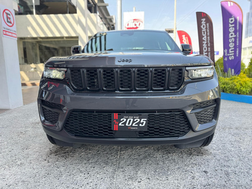 Jeep Grand Cherokee ALTITUDE V6 4X2
