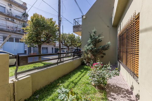 Imagen 2 de 30 de Casa 5 Amb Con Patio Y Terraza Ramos Mejía Sur