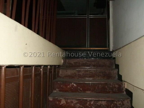 Imagen 13 de 14 de Ramiro E. Ruiz Vende Local Los Chaguaramos Mls #21-25004