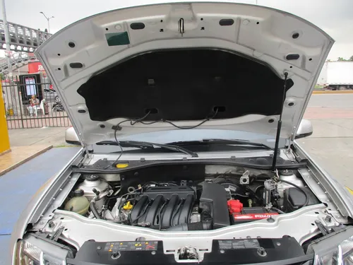 Renault Duster 1.6 DYNAMIQUE DAKAR 4X2 MT AA