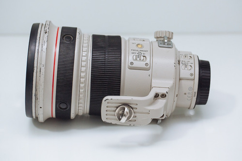 Imagem 1 de 10 de Lente Canon 200 F2 L Is