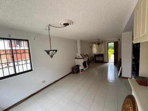 Casa En Excelente Ubicación