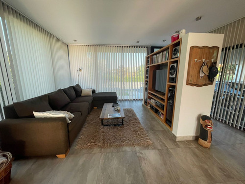 Imagen 5 de 30 de Venta Casa Al Canal Fondo Al Norte Nuevo Quilmes