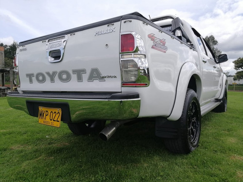 Toyota Hilux 2.500 Cc 4x4 Mt
