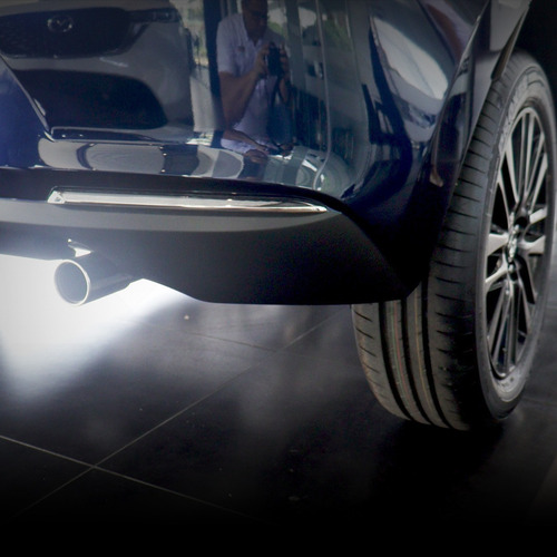 Imagen 6 de 17 de Mazda 2 Carbon Edition Azul