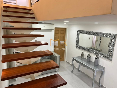 Imagen 19 de 21 de Pent House En Venta De Tres Niveles Con Terraza Hermosa Vista 04144588440