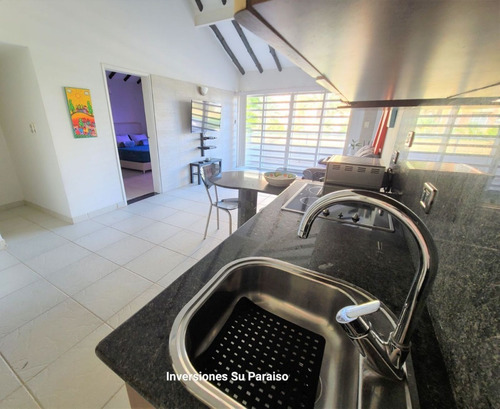 Imagen 13 de 29 de Precioso Y Acogedor Apartamento En Alquiler De Vacaciones Frente A La Playa Y A Pocos Pasos Del Club De Playa Del Hotel Tibisay Isla Margarita