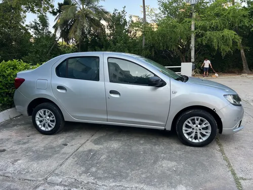 Renault Logan 1.6 Expression / Life +