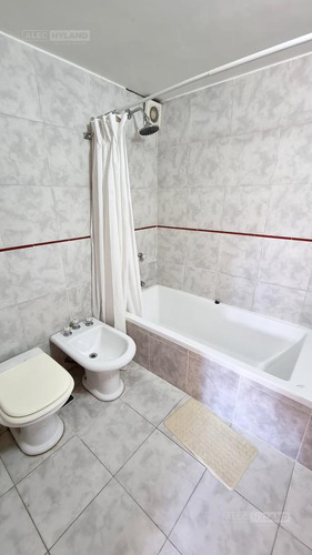 Casa En Alquiler De 3 Dormitorios Con Pileta En Lomas Jockey, San Isidro
