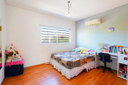 Venta - Casa - 4 Ambientes - Ramos Mejia - Pileta - Cochera